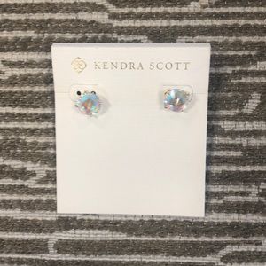 BRAND NEW Kendra Scott Gold Jolie Stud Earrings
